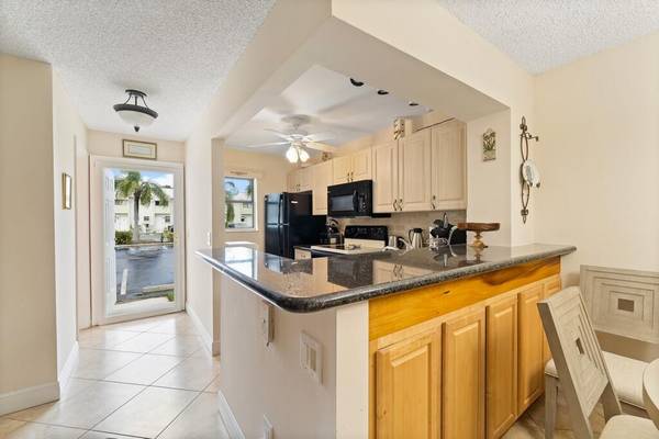 Jensen Beach, FL 34957,9423 S Ocean DR 73