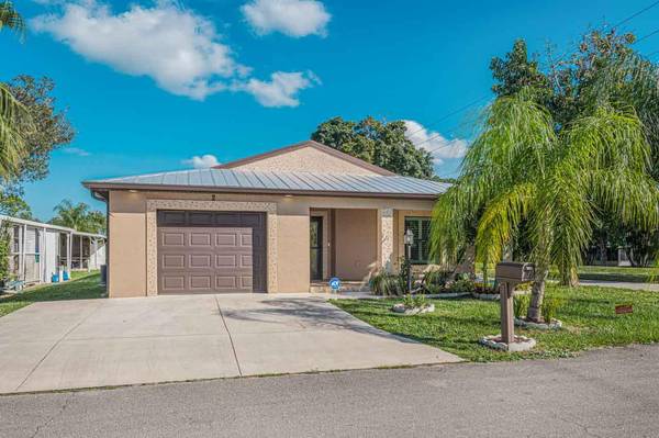 2 Del Prado ST, Port Saint Lucie, FL 34952