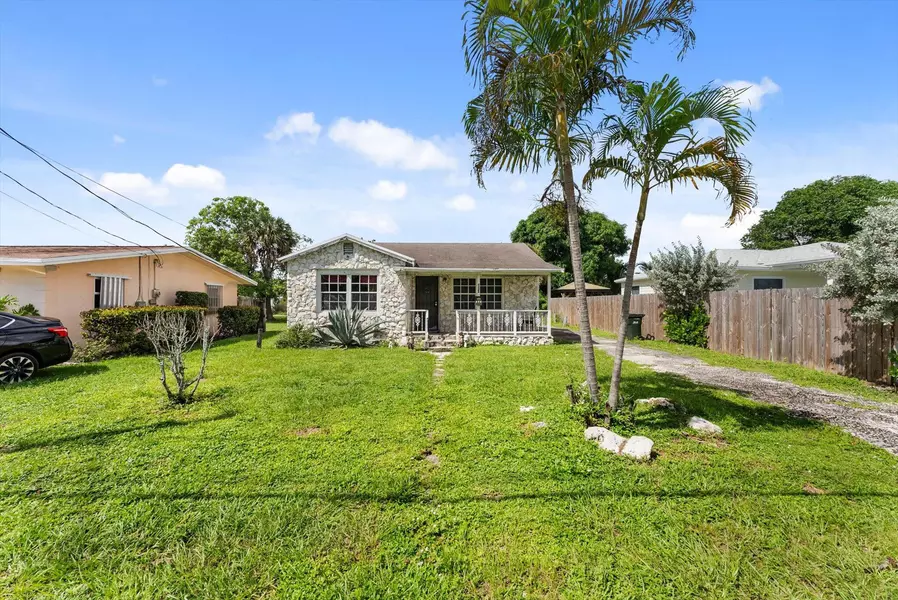 224 SW 5th AVE, Delray Beach, FL 33444