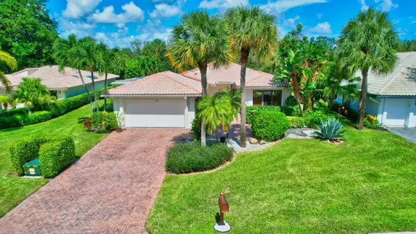 40 Hampshire LN,  Boynton Beach,  FL 33436