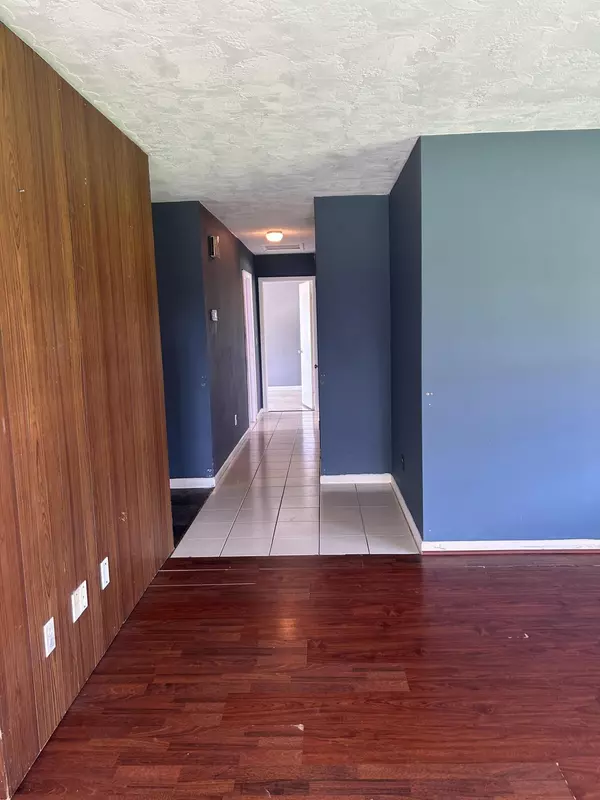 Port Saint Lucie, FL 34983,414 SE Tranquilla AVE