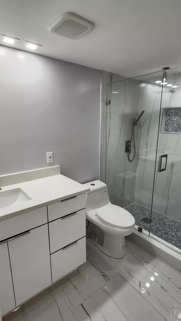 Lake Worth, FL 33462,2878 Donnelly DR 109