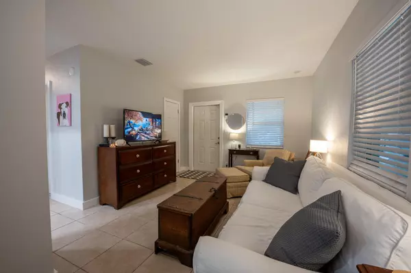Lake Worth Beach, FL 33460,1222 S 14th CT