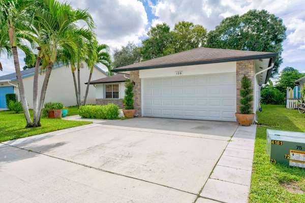 Jupiter, FL 33458,126 Stillwater CIR