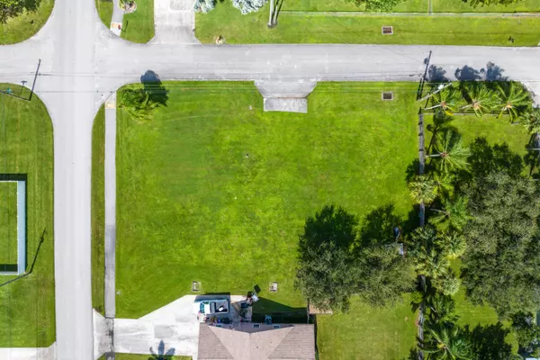 Lake Worth, FL 33467,7386 Seabreeze DR