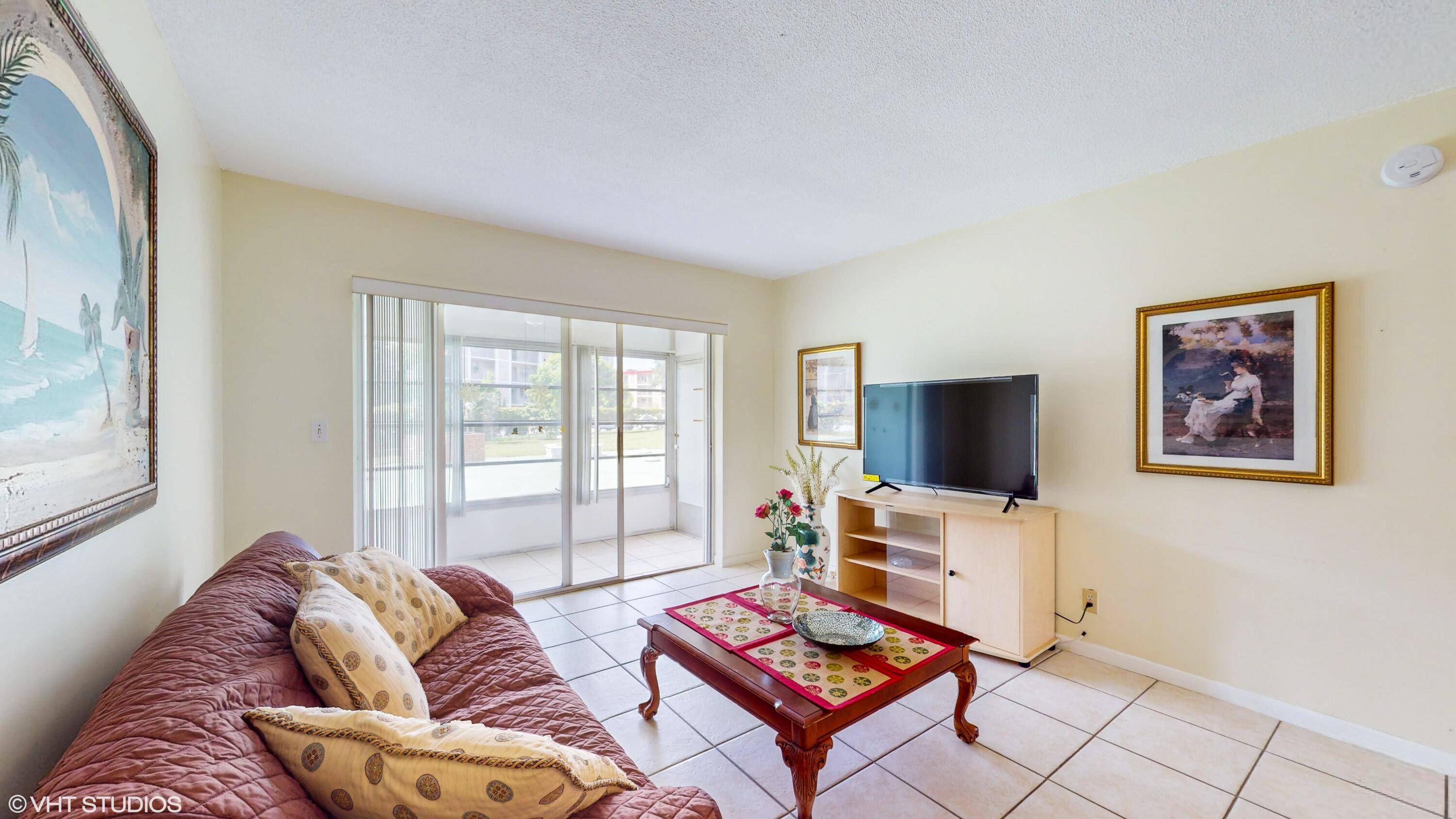 Lauderdale Lakes, FL 33313,2881 NW 47 TER 105