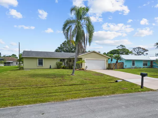 Port Saint Lucie, FL 34983,469 NW Reading LN