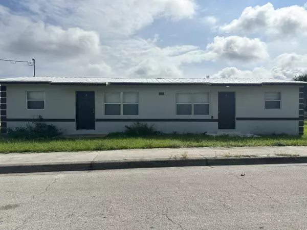 1315 Avenue J, Fort Pierce, FL 34950