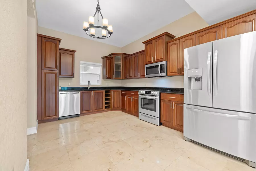 1640 Presidential WAY 303, West Palm Beach, FL 33401