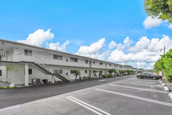 10 Garden ST 203s, Tequesta, FL 33469