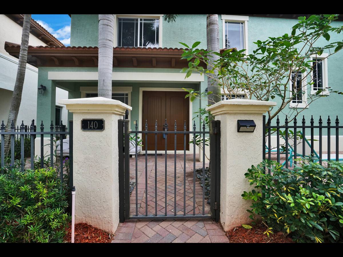 Boca Raton, FL 33432,140 NW Emerson PL