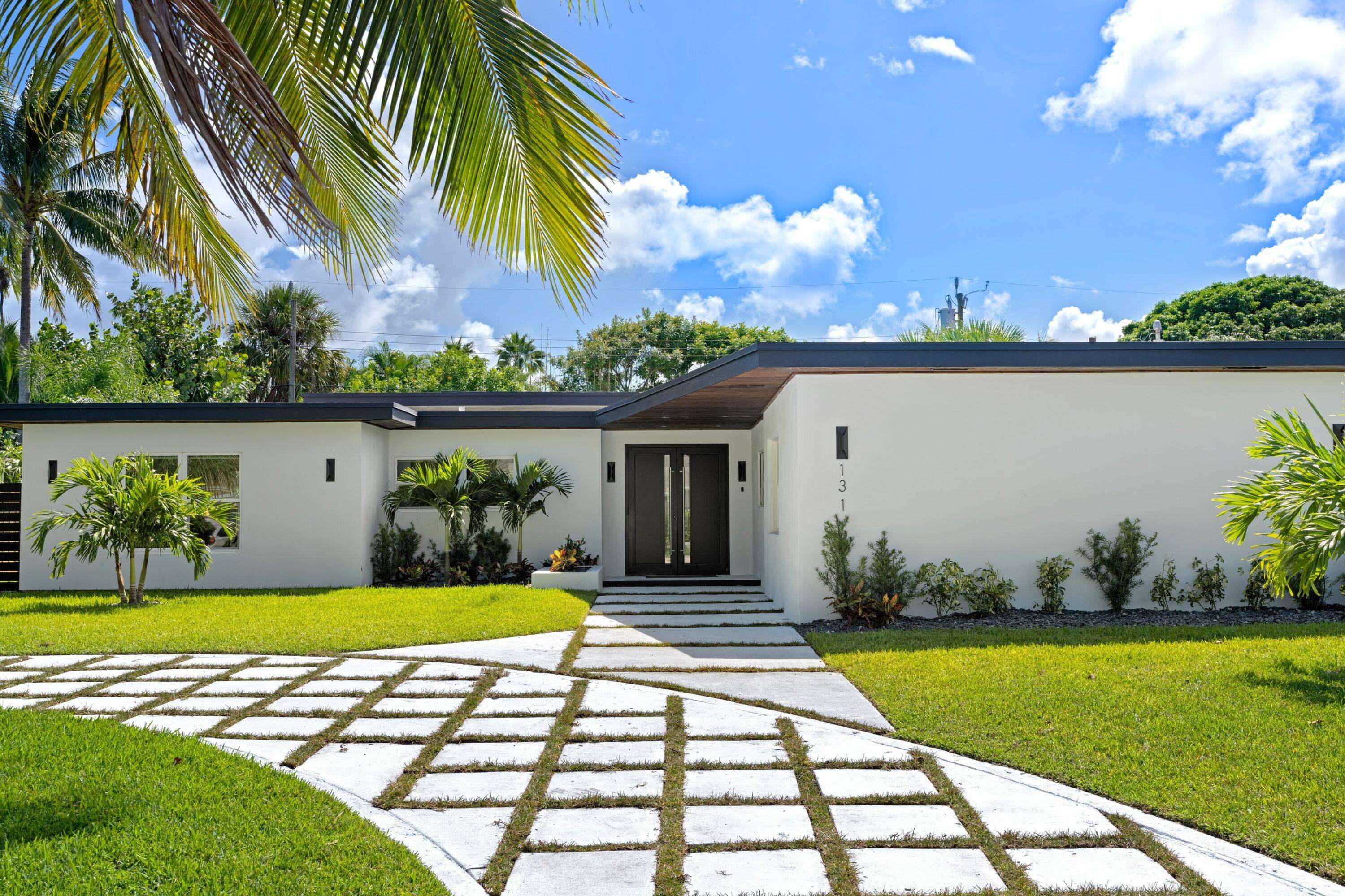131 Bryn Mawr DR, Lake Worth Beach, FL 33460