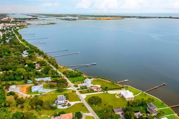 Fort Pierce, FL 34950,1234 S Indian River DR