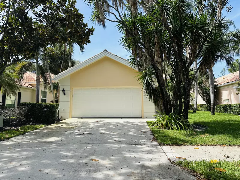 2010 Valencia DR, Delray Beach, FL 33445