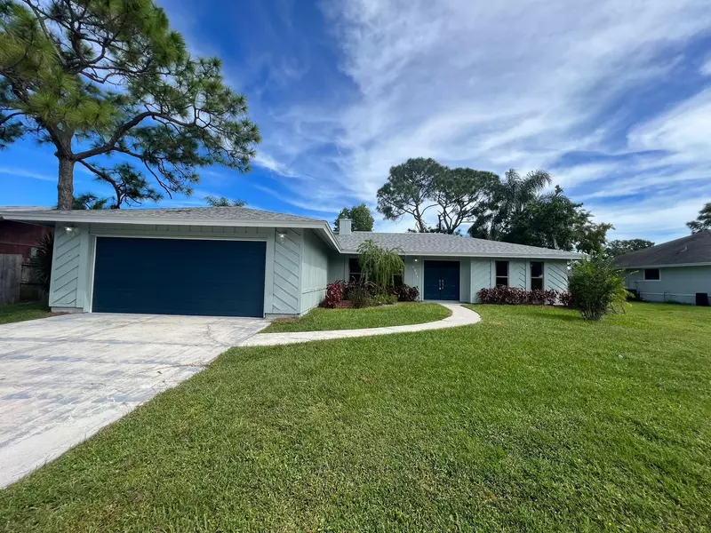 1325 SE Floresta DR, Port Saint Lucie, FL 34983