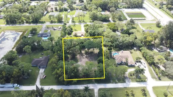 Loxahatchee, FL 33470,. E Prestwich DR