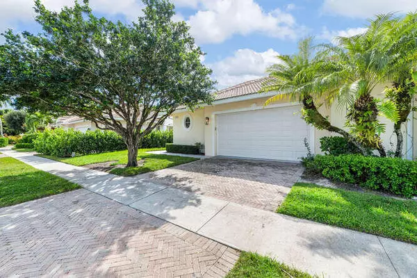 2921 Twin Oaks WAY, Wellington, FL 33414