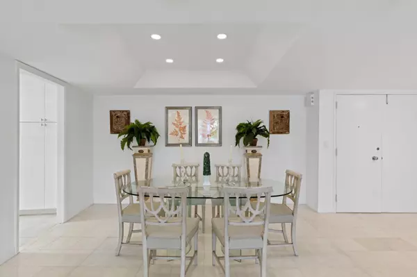 Palm Beach, FL 33480,130 Sunrise AVE 2150