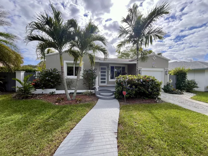 1636 Jackson ST, Hollywood, FL 33020