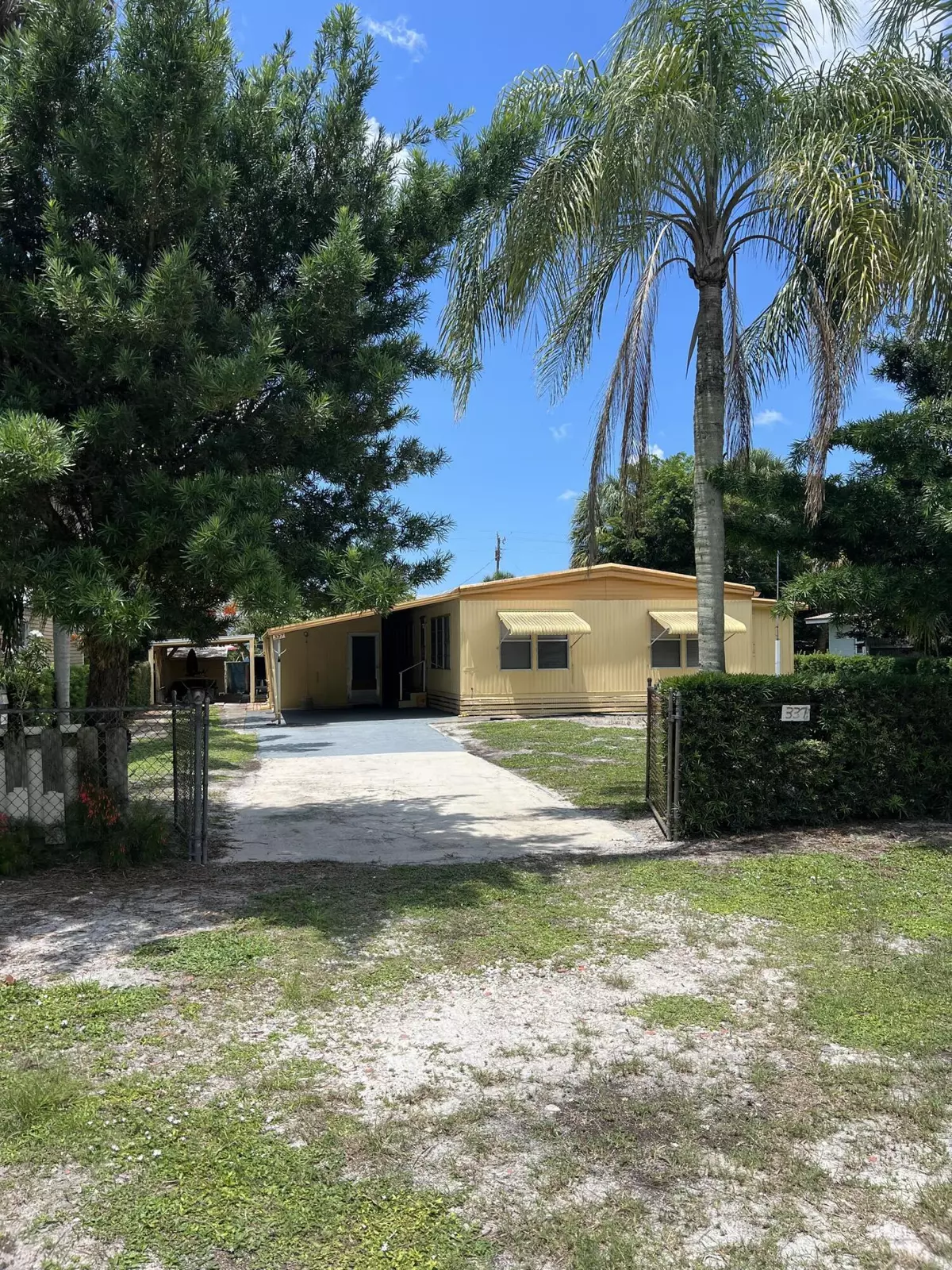 Stuart, FL 34994,337 SE Tejon ST