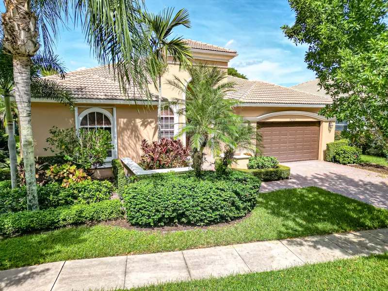 9233 W Via Grande, Wellington, FL 33411