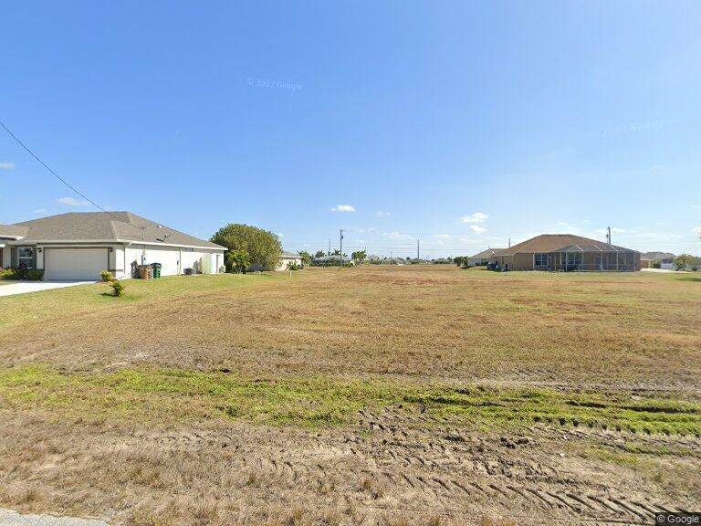 Cape Coral, FL 33993,523 NW 25 PL