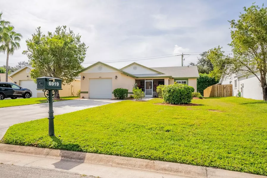 6919 Beacon Hollow Turn, Boynton Beach, FL 33437