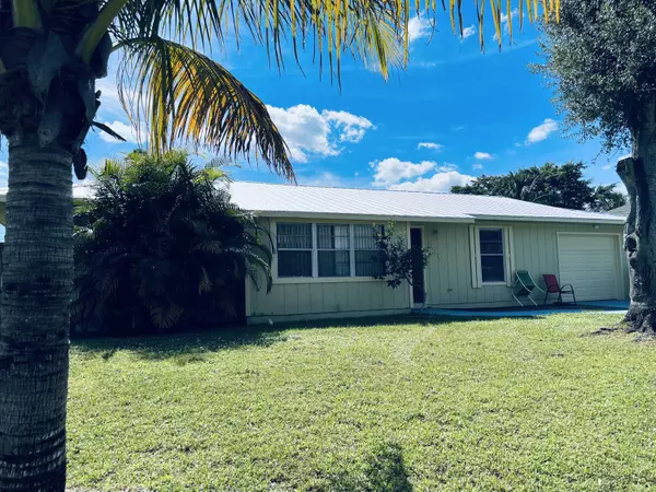 636 SW Eyerly AVE, Port Saint Lucie, FL 34983