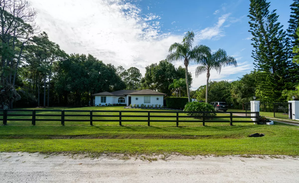 Loxahatchee, FL 33470,15706 N N 68th CT