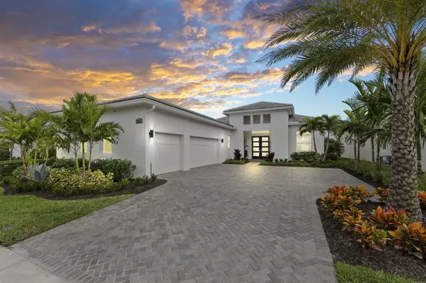 8681 SW Flutto WAY, Port Saint Lucie, FL 34987