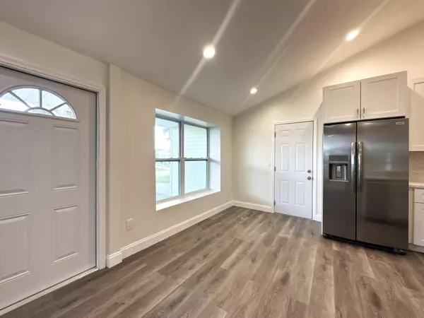 Boynton Beach, FL 33472,9142 Carma DR