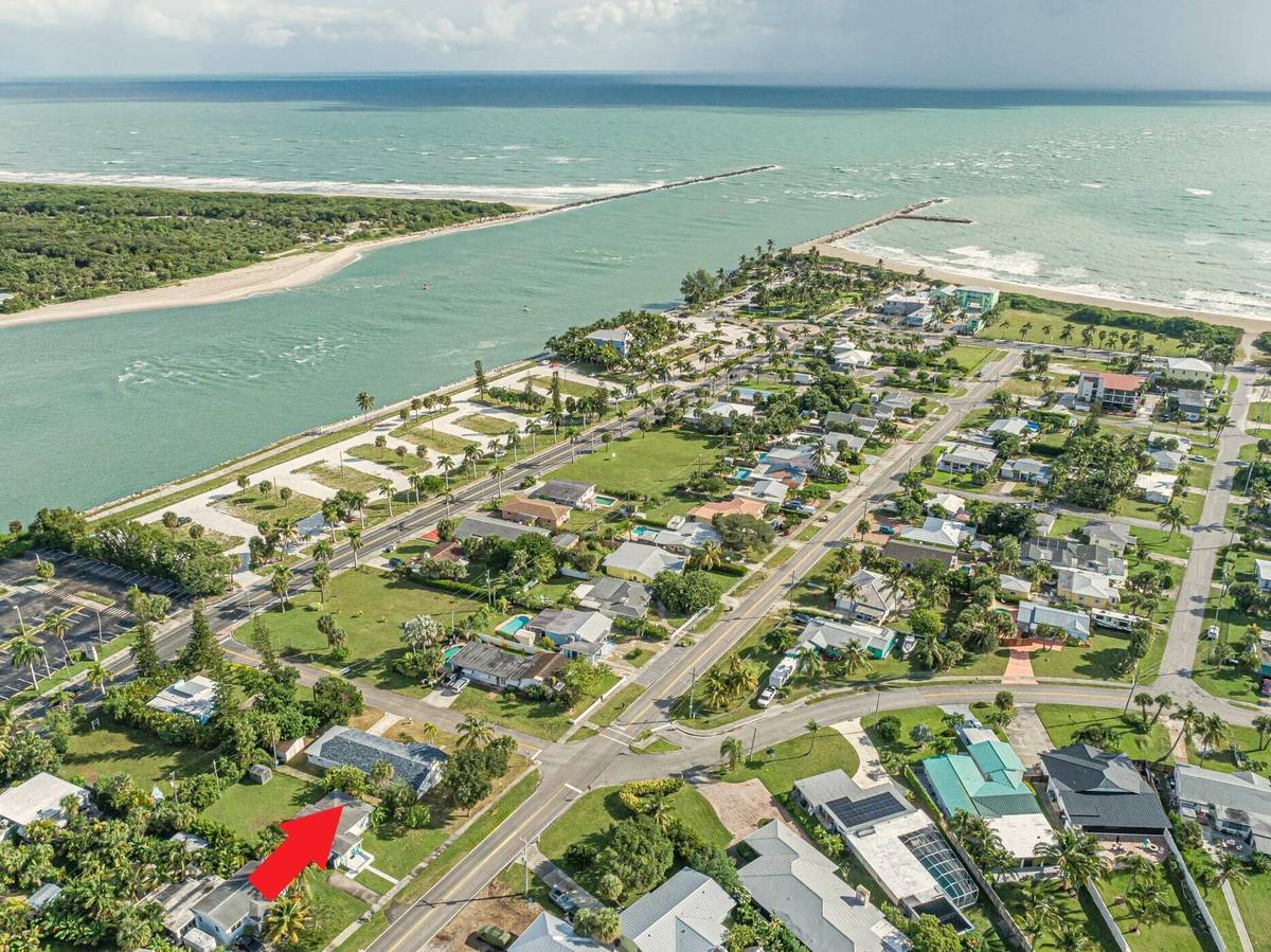 Fort Pierce, FL 34949,107 Fernandina ST