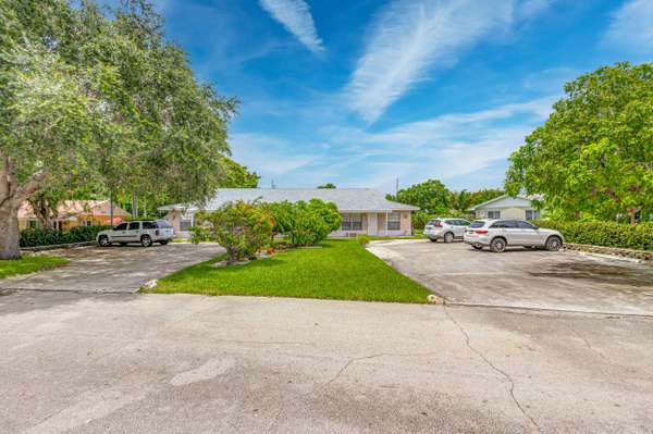 North Palm Beach, FL 33408,2037 Joy Rene LN