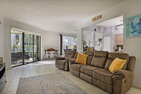 Boca Raton, FL 33486,5800 Coach House CIR A