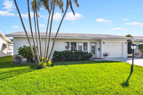 2388 SW 14th AVE, Boynton Beach, FL 33426