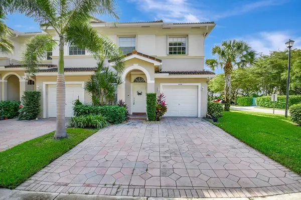 4446 Regal CT, Delray Beach, FL 33445