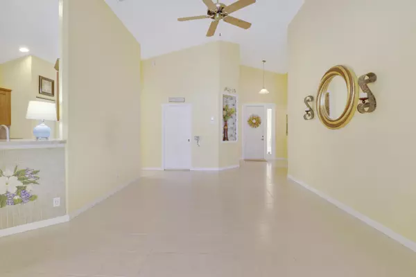 Port Saint Lucie, FL 34986,148 NW Pleasant Grove WAY