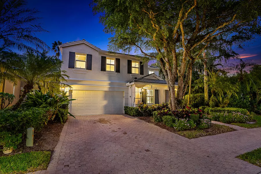 334 Sunset Bay LN, Palm Beach Gardens, FL 33418