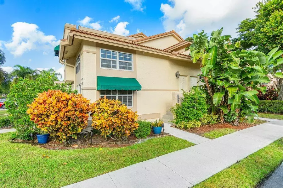 6656 Via Regina, Boca Raton, FL 33433