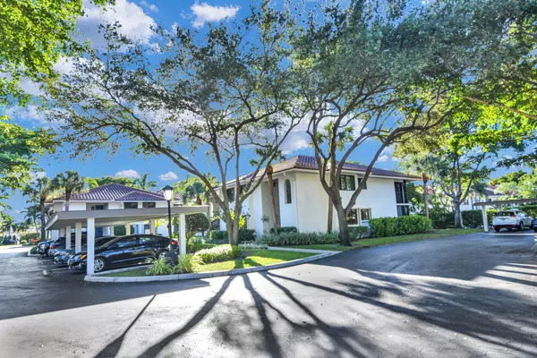 Delray Beach, FL 33483,90 Pelican Pointe DR 204