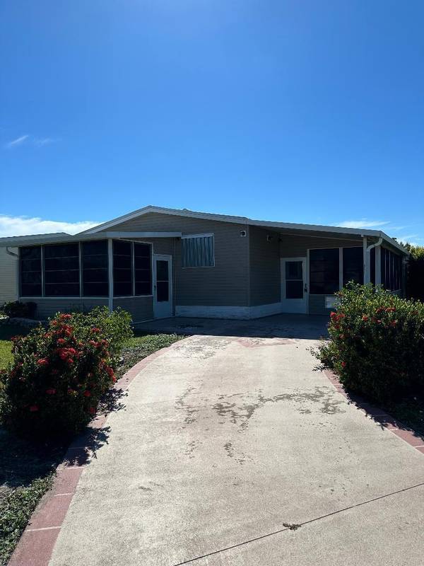 Fort Pierce, FL 34982,5550 Hemingway CT