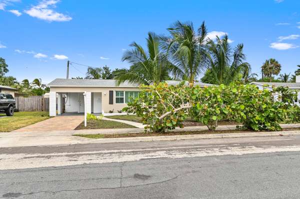 222 Columbia DR, Lake Worth Beach, FL 33460