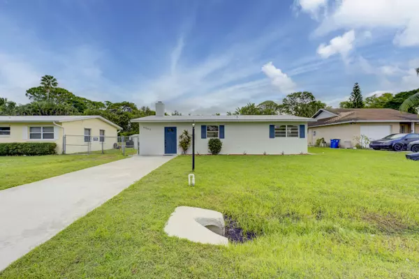 5569 SE Normandy AVE, Stuart, FL 34997