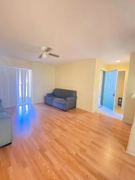 949 Riverside DR 423, Coral Springs, FL 33071