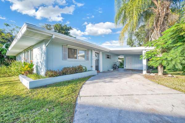 2806 SE Morningside BLVD, Port Saint Lucie, FL 34952