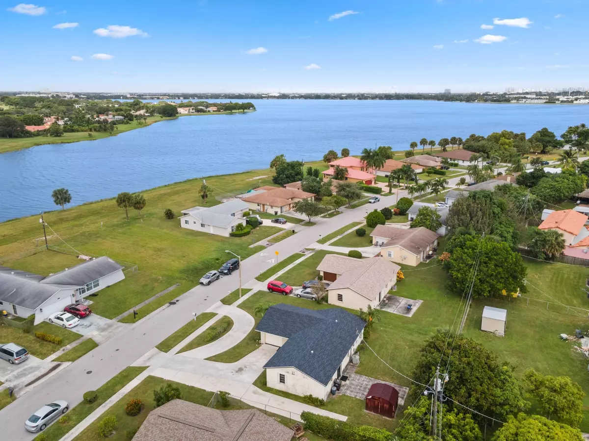 West Palm Beach, FL 33401,1474 N Mangonia CIR