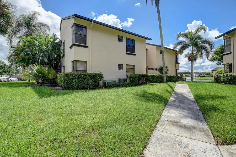 8541 W Boca Glades BLVD F, Boca Raton, FL 33434