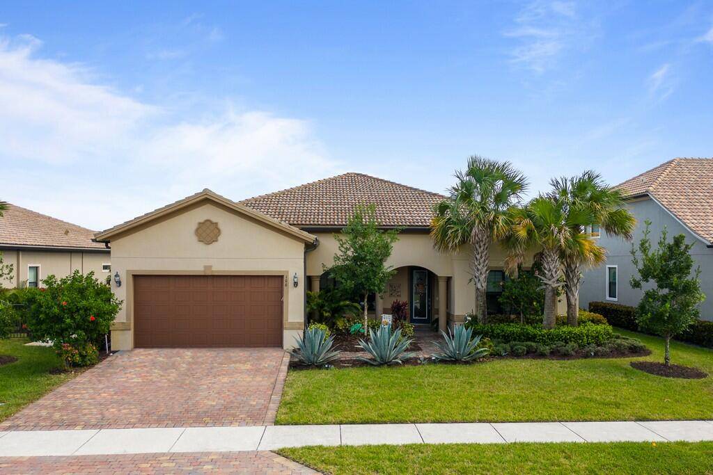 106 Blanca Isles LN, Jupiter, FL 33478