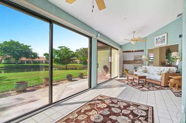 Boynton Beach, FL 33472,8187 Mooring CIR