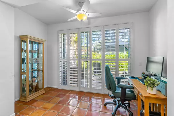 Boca Raton, FL 33498,20489 Via Marisa